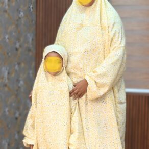 comfortable soft Islamic Prayer Dress for Women- Free Size (kids and adults)/Niskarakuppayam/Namaz Khimar (off-white pattern print). sizes available [ S , L , XL , 2XL ]