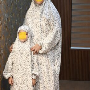 comfortable soft Islamic Prayer Dress for Women- Free Size (kids and adults)/Niskarakuppayam/Namaz Khimar (white pattern print). sizes available [ S , L , XL , 2XL ]